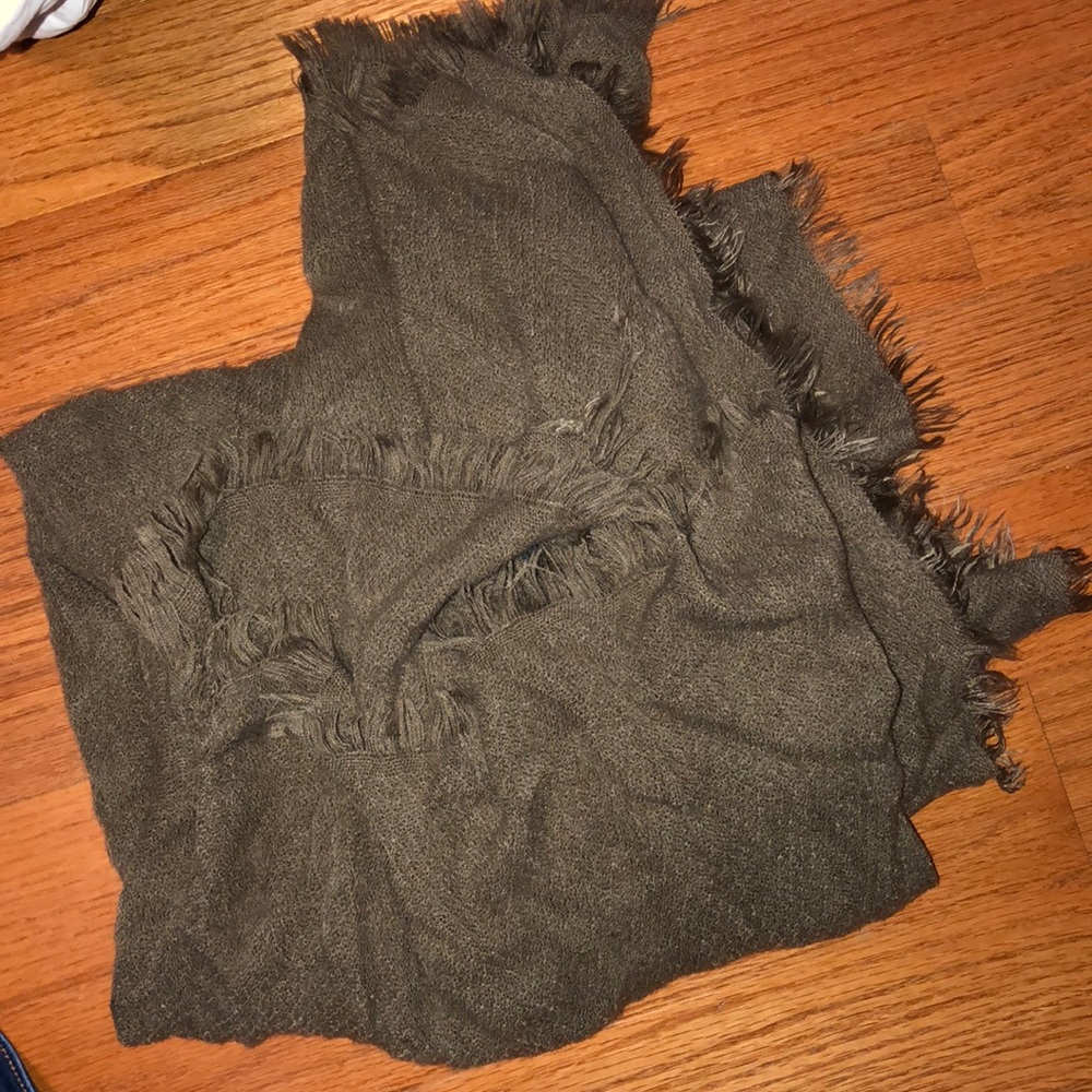 Extremely soft scarf